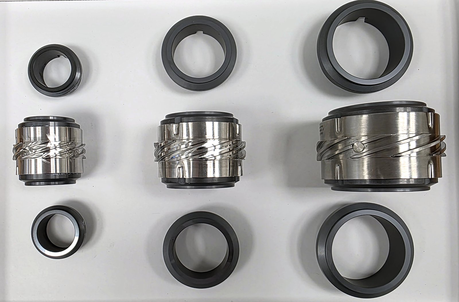 Gleitringdichtungen mit 20, 35 und 45 mm Wellendurchmesser, jeweils mit Edelstahlgehäuse (V4A) und vier SiC-Gleitringen